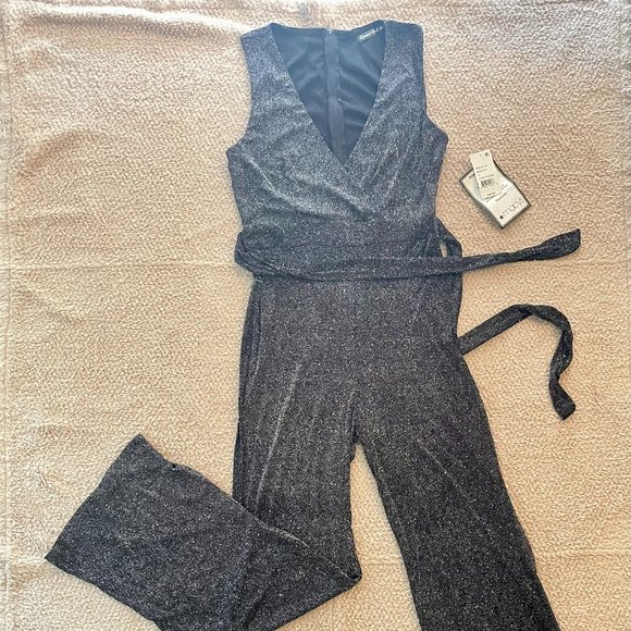 Black and silver sparkly wide leg jumpsuit Size 11 Junior or 6/8 Women - Picture 2 of 5